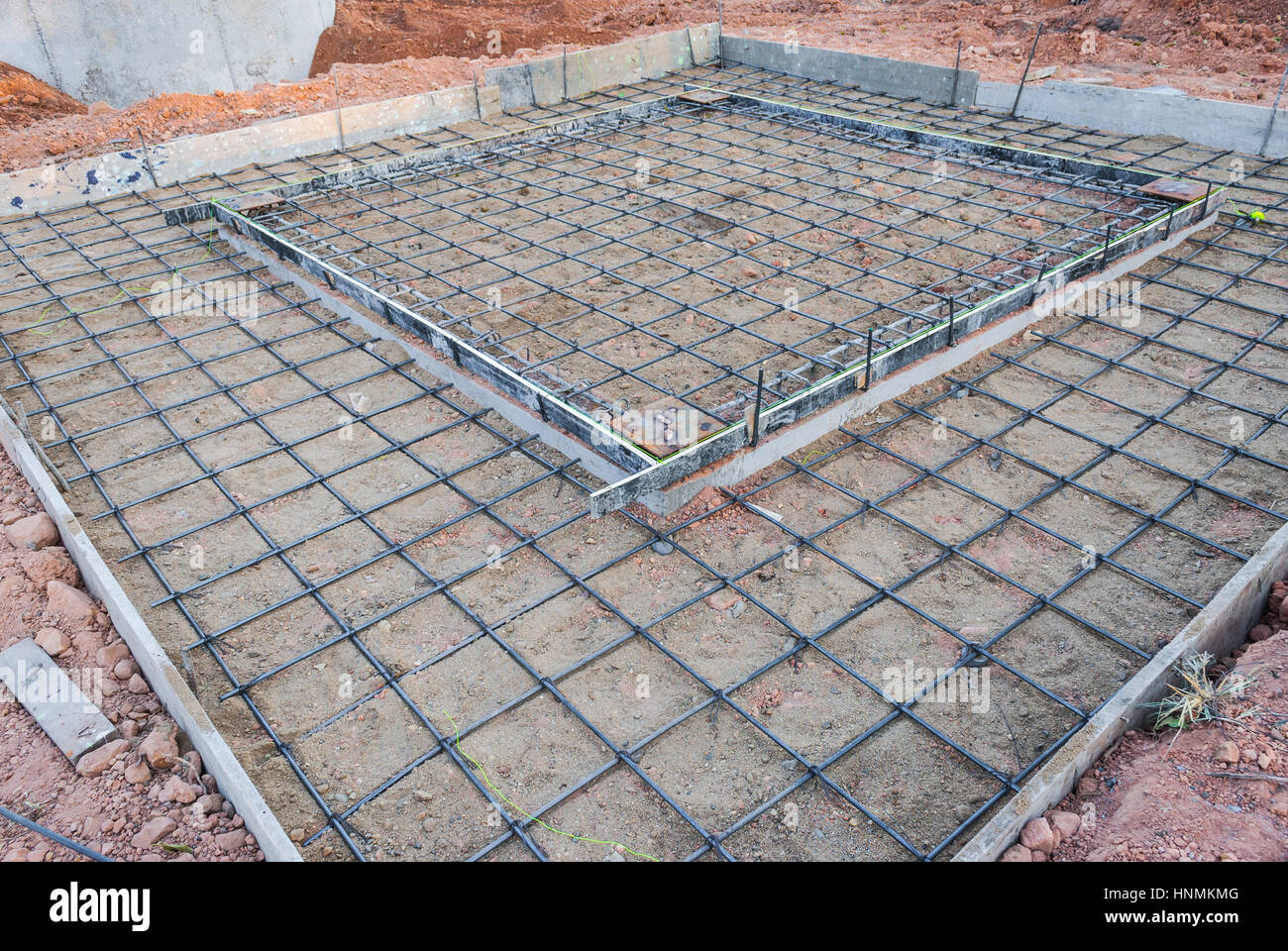 Steel wire mesh concrete floor hires stock photography and images Alamy