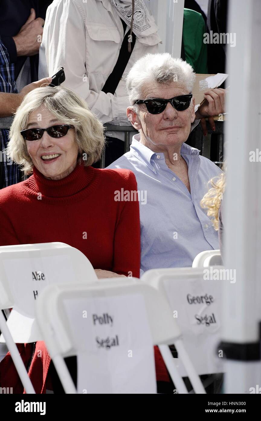 Los Angeles, CA, USA. 14th Feb, 2017. Paula Prentiss, Richard Benjamin at the induction ceremony for Star on the Hollywood Walk of Fame for George Segal, Hollywood Boulevard, Los Angeles, CA February 14, 2017. Credit: Michael Germana/Everett Collection/Alamy Live News Stock Photo