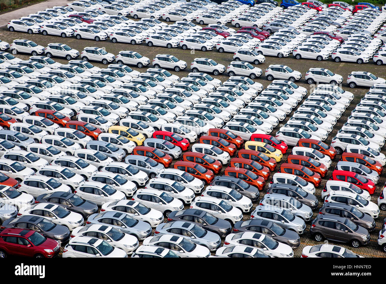 Car parking hi-res stock photography and images - Alamy