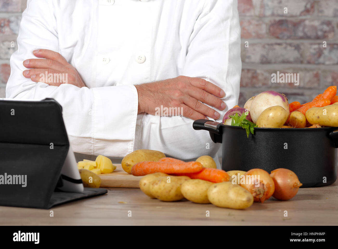 Detail hands chef using hi-res stock photography and images - Alamy