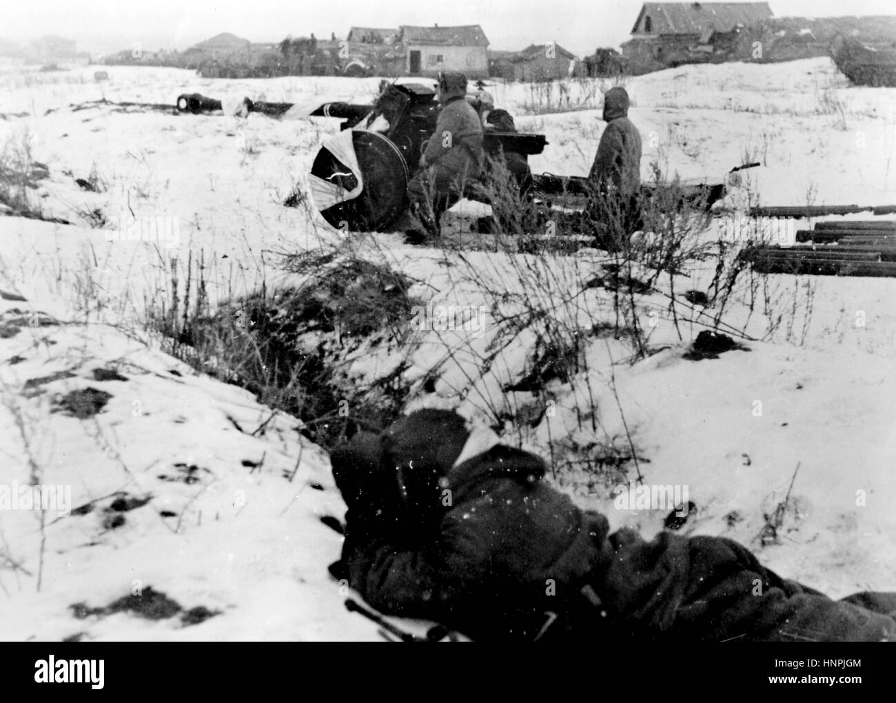 The Nazi propaganda image shows German Wehrmacht antitank guns in the battle zone of Stalingrad (today Volgograd). Taken in January 1943. A Nazi state reporter has written on the reverse of the picture on 12.01.1943, 'Antitank guns in the Stalingrad area. Our troops near Stalingrad are also engaged in bitter and successful defensive fighting against Soviet attacks. - Our picture shows antitank guns in the area south west of Stalingrad awaiting Soviet tanks.' Fotoarchiv für Zeitgeschichte - NO WIRE SERVICE - | usage worldwide Stock Photo