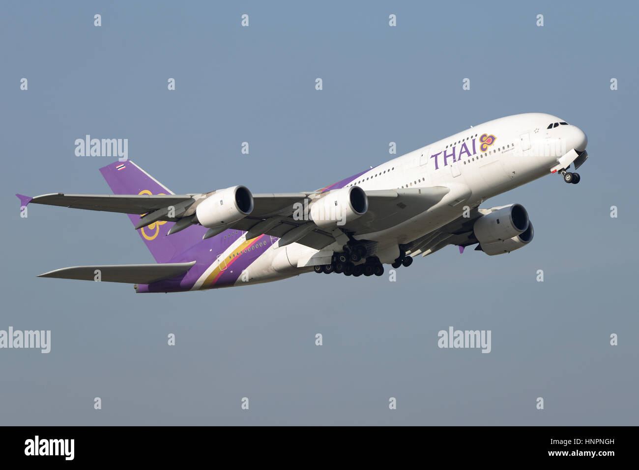 Thai airways a380 hi-res stock photography and images - Alamy