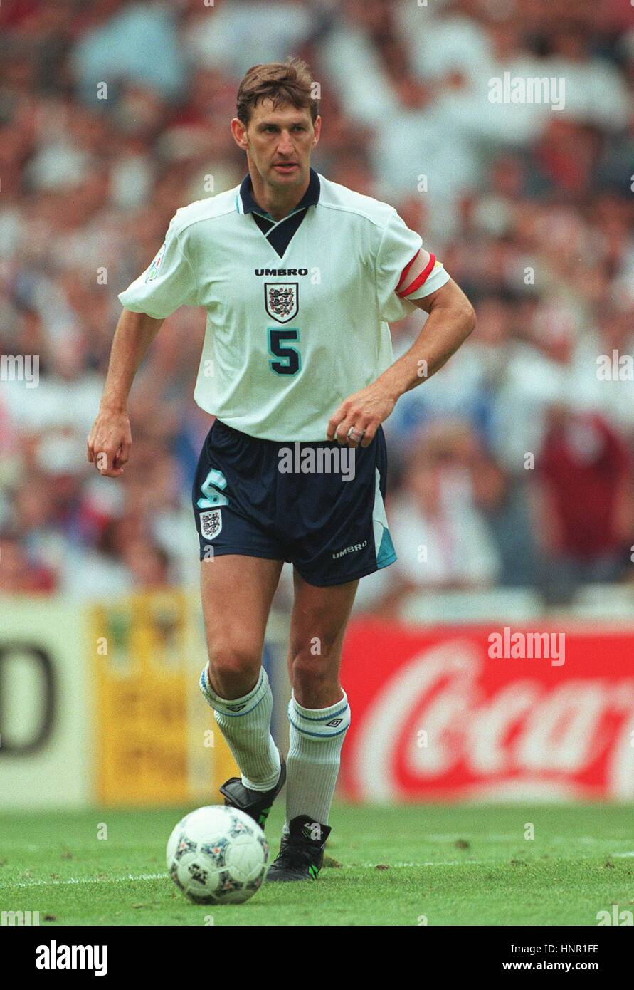 TONY ADAMS ENGLAND & ARSENAL FC 11 July 1996 Stock Photo Alamy