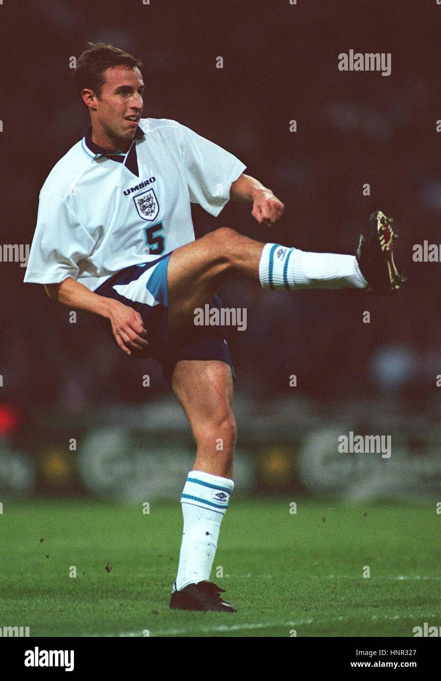 GARETH SOUTHGATE ENGLAND & ASTON VILLA FC 10 October 1996 Stock Photo