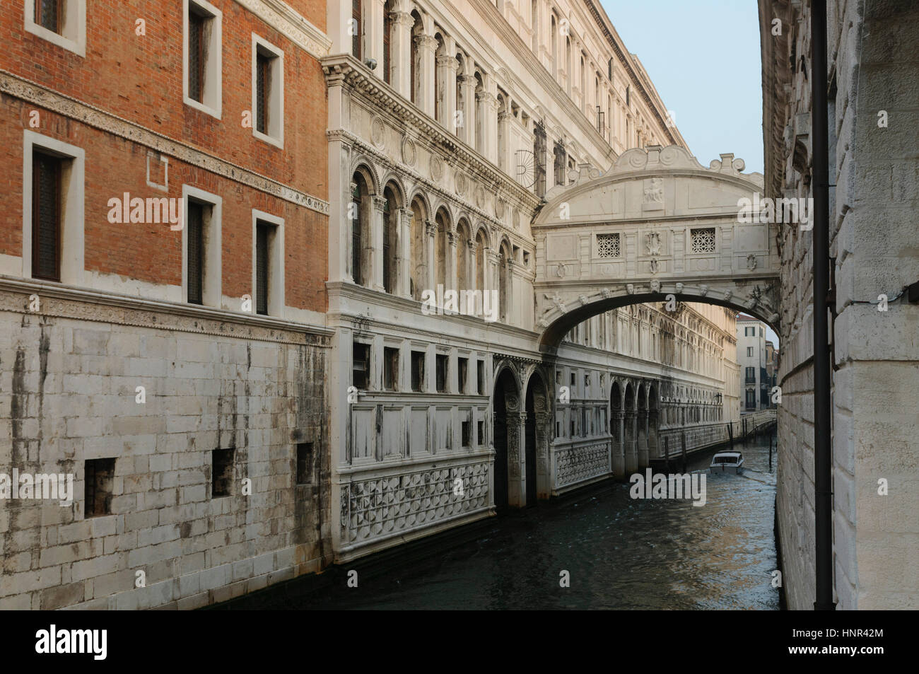 The bridge of Sighs, one of the most famous landmarks of Venice, Venice, Veneto, Italy, Europe Stock Photo