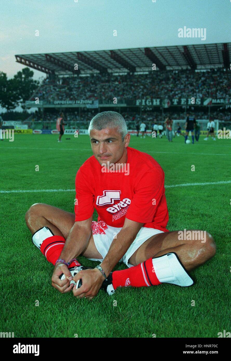 BI_1897 on X: Fabrizio Ravanelli 💪🏻  / X