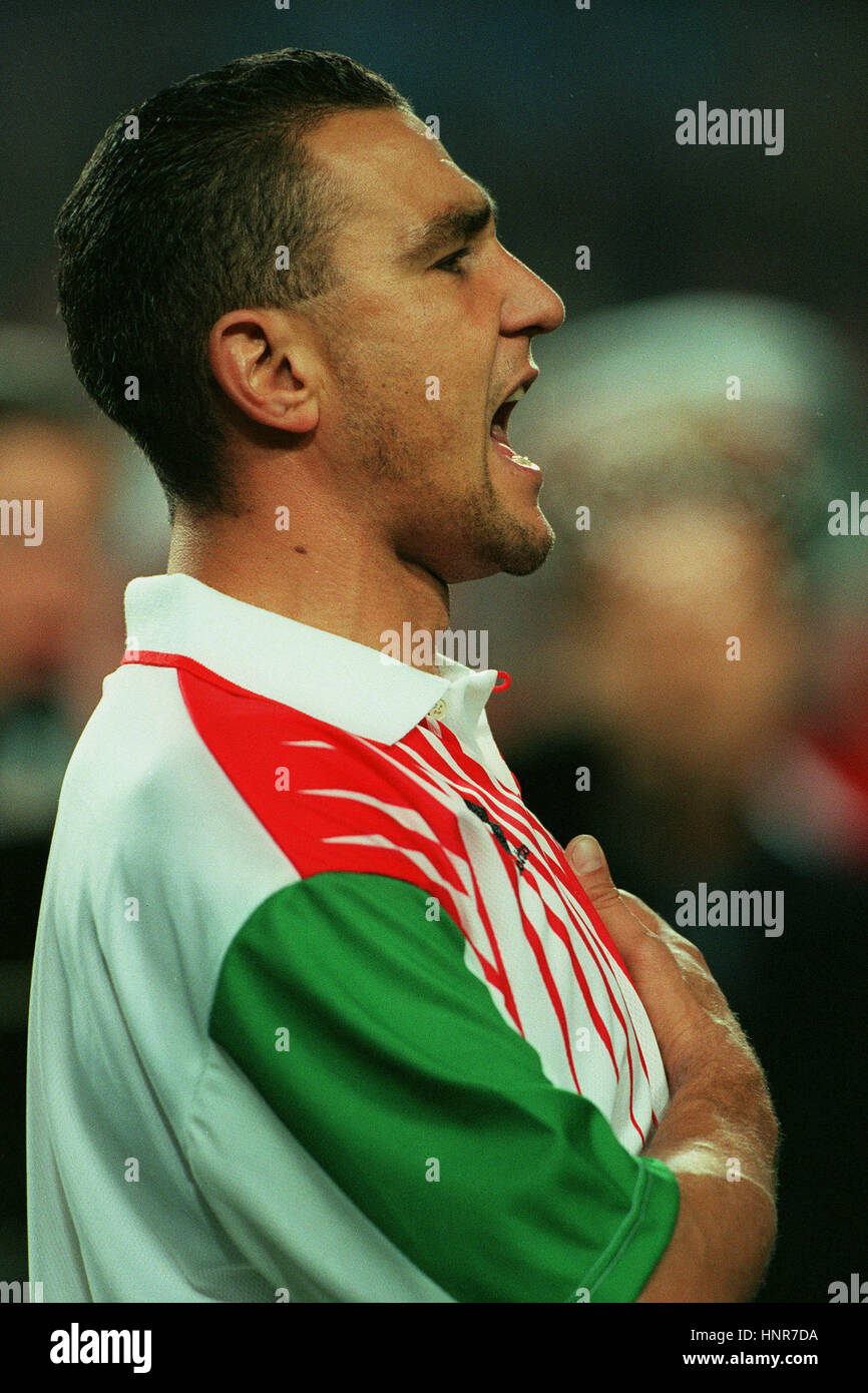 VINNIE JONES WALES & WIMBLEDON FC 18 November 1996 Stock Photo