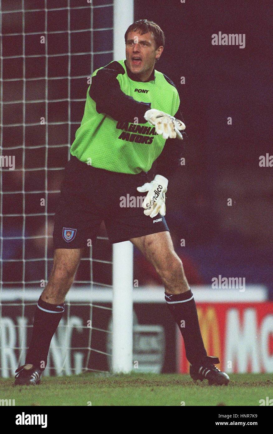 LUDEK MIKLOSKO WEST HAM UNITED FC 10 December 1996 Stock Photo Alamy