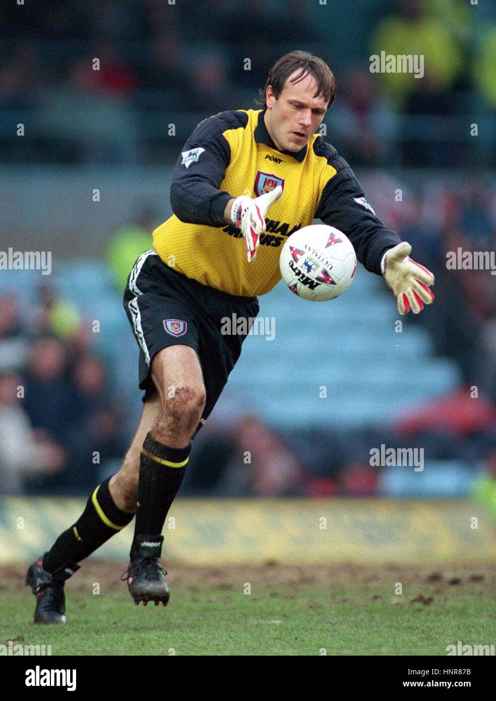 LUDEK MIKLOSKO WEST HAM UNITED FC 04 March 1996 Stock Photo Alamy