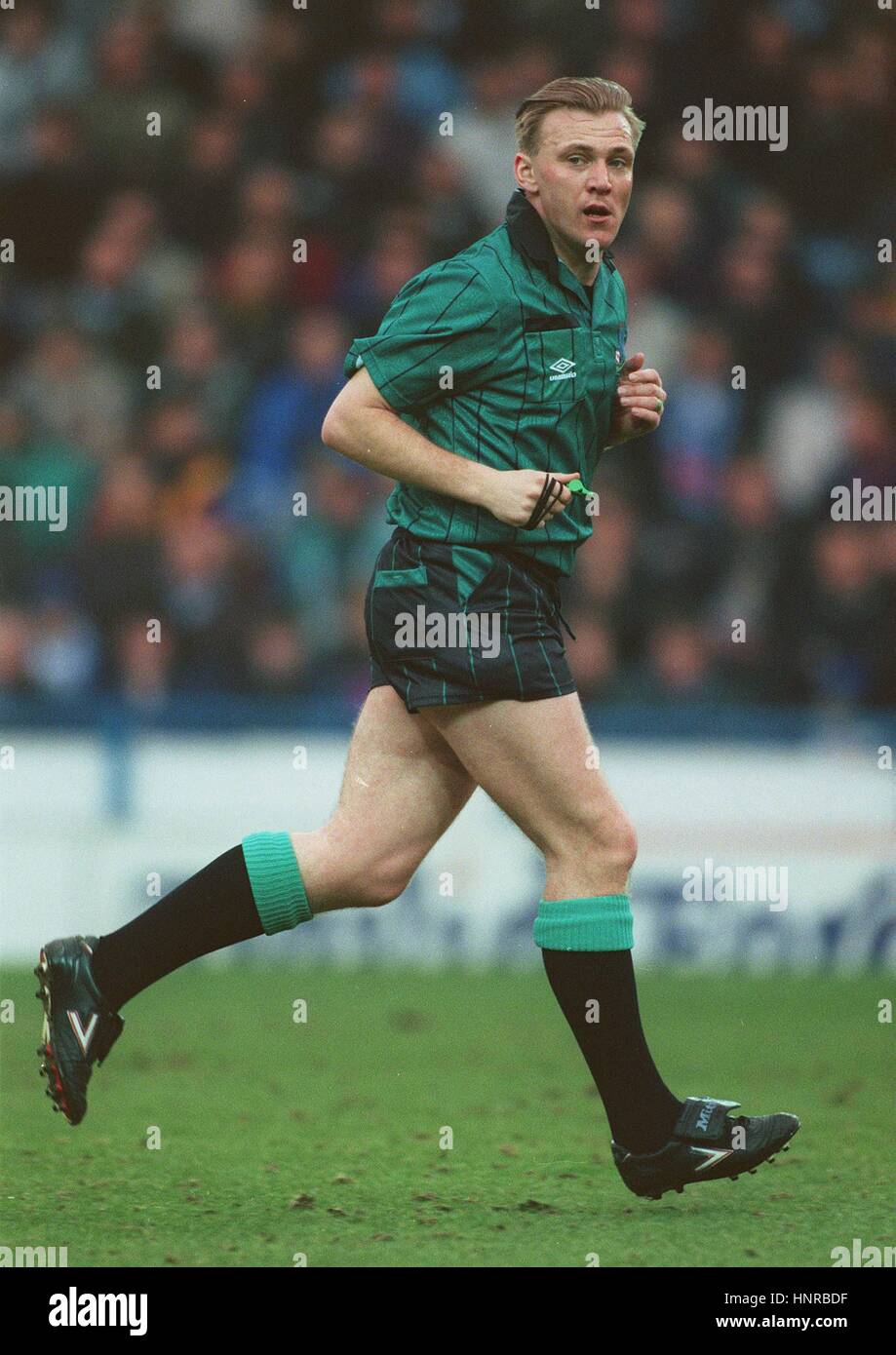 GRAHAM POLL PREMIER LEAGUE REFEREE 04 March 1996 Stock Photo Alamy