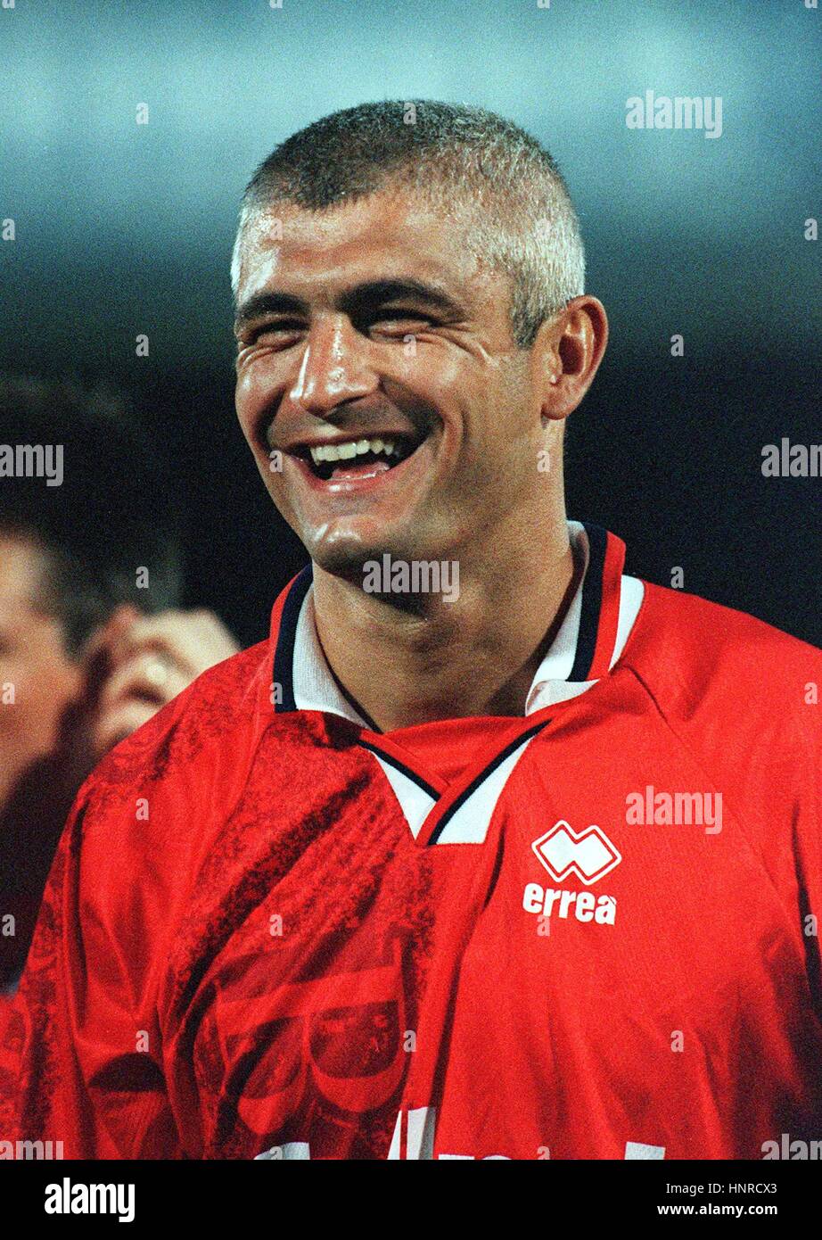 1,094 Fabrizio Ravanelli Photos & High Res Pictures - Getty Images