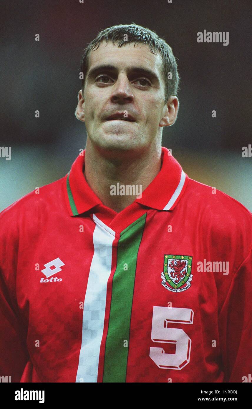 ANDREW MELVILLE WALES & SUNDERLAND FC 07 October 1996 Stock Photo