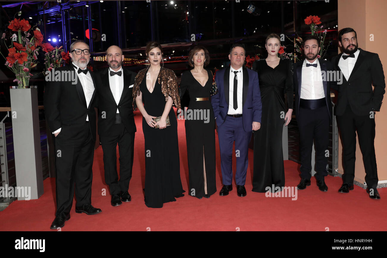 Berlin, Germany. 15th Feb, 2017. Director Alex de la Iglesia (l-r) and actors Jaime Ordonez, Blanca Suarez, Mercedes Gamero, Secun de la Rosa, Carolina Bang, Kiko Martinez and Mario Casas pose on the red carpet during the premiere of 'Return to Montauk' at the 67th International Berlin Film Festival, also known as Berlinale, in Berlin, Germany, 15 February 2017. The movie, a German-French-Irish co-production, is being screened in the competition of the festival. Photo: Jörg Carstensen/dpa/Alamy Live News Stock Photo