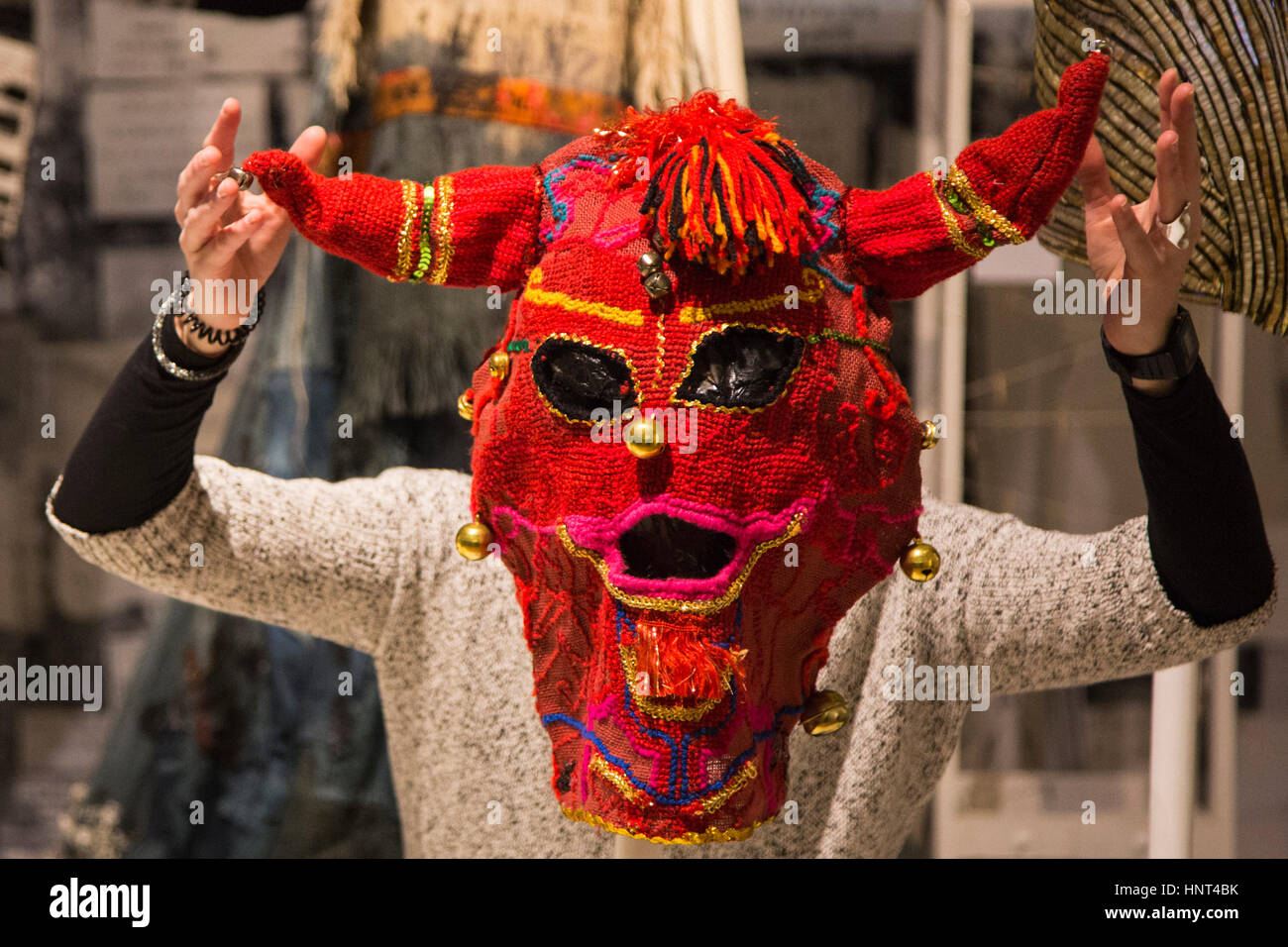 Presentation Mask: designers and PR people are still winning engineers 82 Presentation Mask: designers and PR people are still winning engineers 65