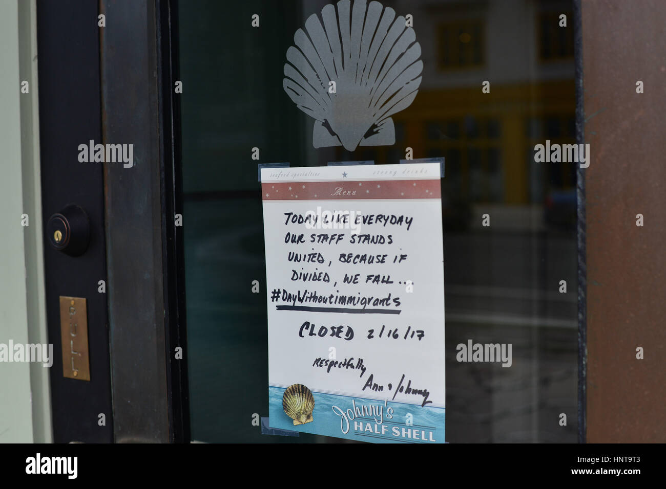 Washington, District of Columbia, USA. 16th Feb, 2017. A restaurant in the Adams Morgan neighborhood stays closed in solidarity with the nationwide immigrants strike, A Day Without Immigrants in Washington DC, Thursday. Credit: Miguel Juarez Lugo/ZUMA Wire/Alamy Live News Stock Photo