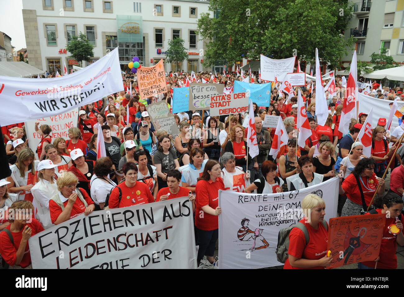 Worms, Germany - June 22, 2009 - Women protest against low payment in the nusery and kindergarten segment, strike and demonstrations Stock Photo