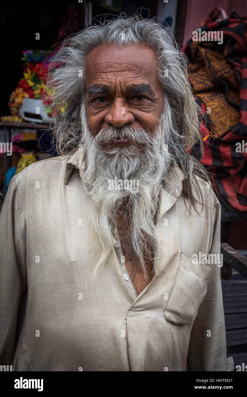 Old man with long grey hair hi-res stock photography and images - Alamy
