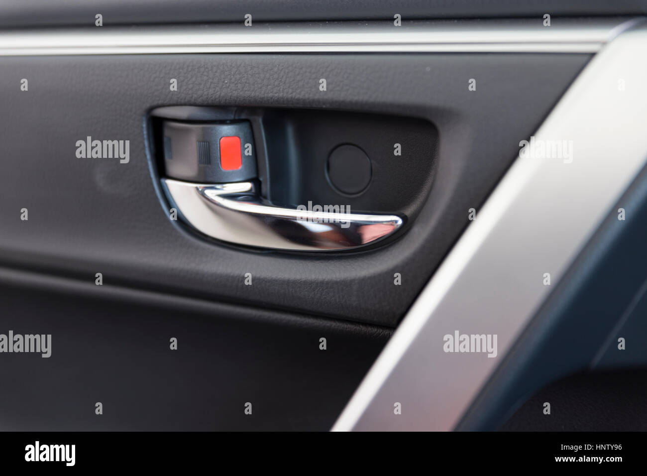 thumbnail image 2 of Autoelements Chrome Front Driver Side Interior Door Handle For 08-18 Chrysler Town & Country 2 of 5