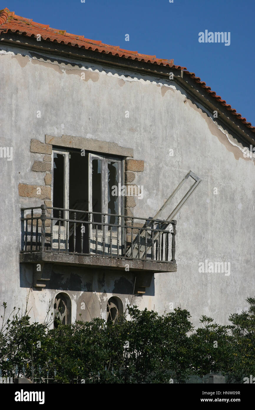 Ruined house in Arcozelo, Porto district (Portugal) Stock Photo