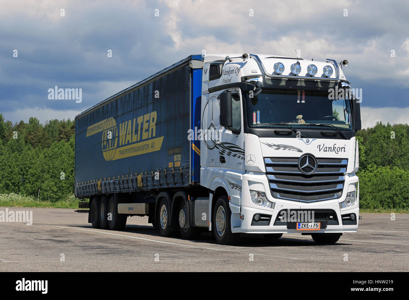 Customized mercedes hi-res stock photography and images - Alamy