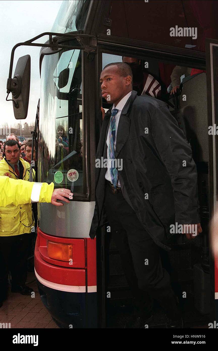 PHOTO DE PRESSE vintage Football Newcastle Asprilla 1996 FT 187