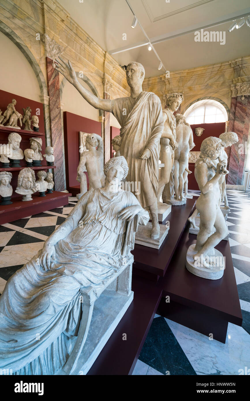 Sculptures on display at GemŠldegalerie Alte Meister or Zwinger Museum in Dresden, Germany Stock Photo