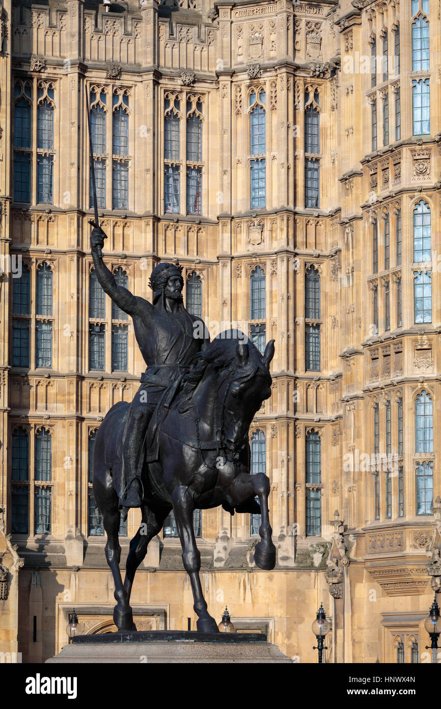 Richard I Statue outside the Houses of Parliament Stock Photo