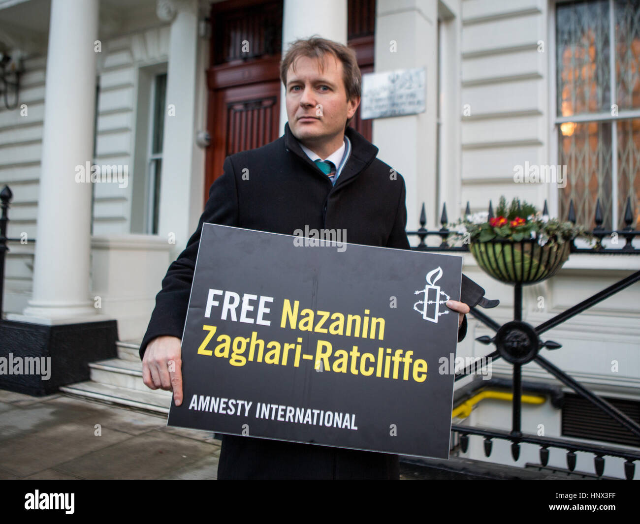 Amnesty International hold vigil for release of British national Nazanin Zaghari-Ratcliffe, currently serving a five-year jail sentence in Tehran’s  Evin Prison, outside the Iranian embassy in London..  Featuring: Atmosphere, View Where: London, United Kingdom When: 16 Jan 2017 Credit: Wheatley/WENN Stock Photo