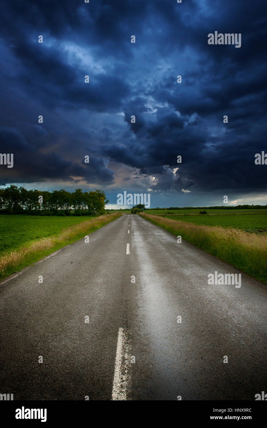 Stormy sky lightning hi-res stock photography and images - Alamy