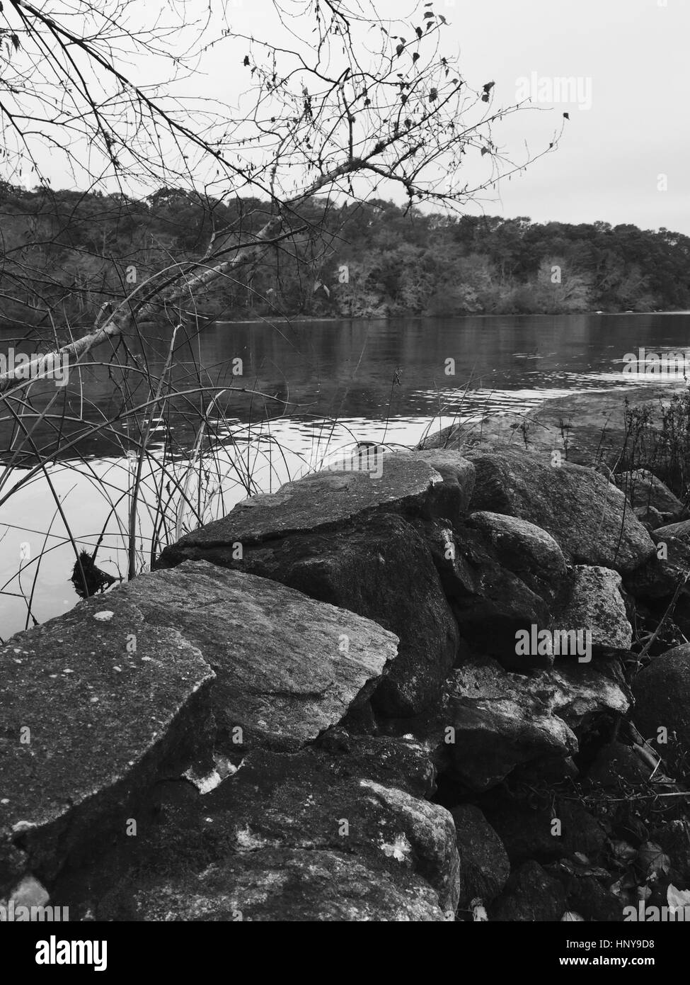 Black and white stone and water hi-res stock photography and images - Alamy