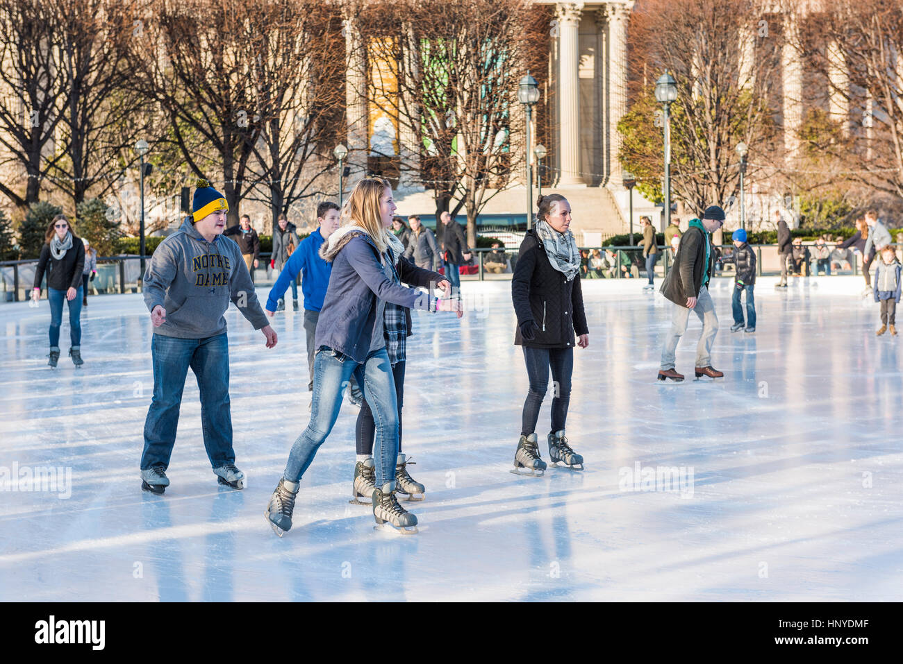 Downtown dc ice sculpture hires stock photography and images Alamy