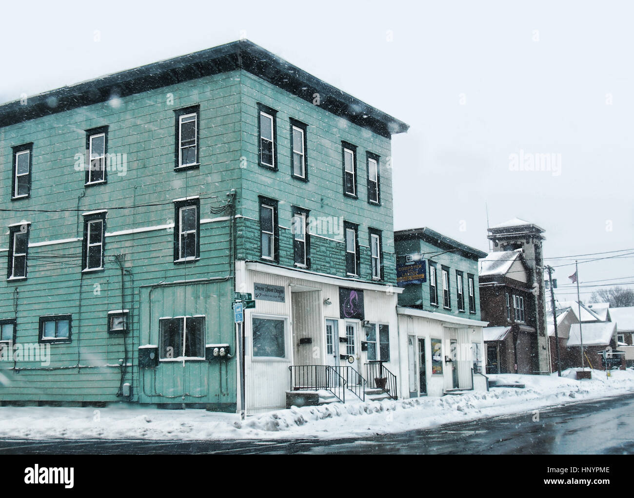 Milton Avenue in Solvay , New York with snow falling Stock Photo Alamy