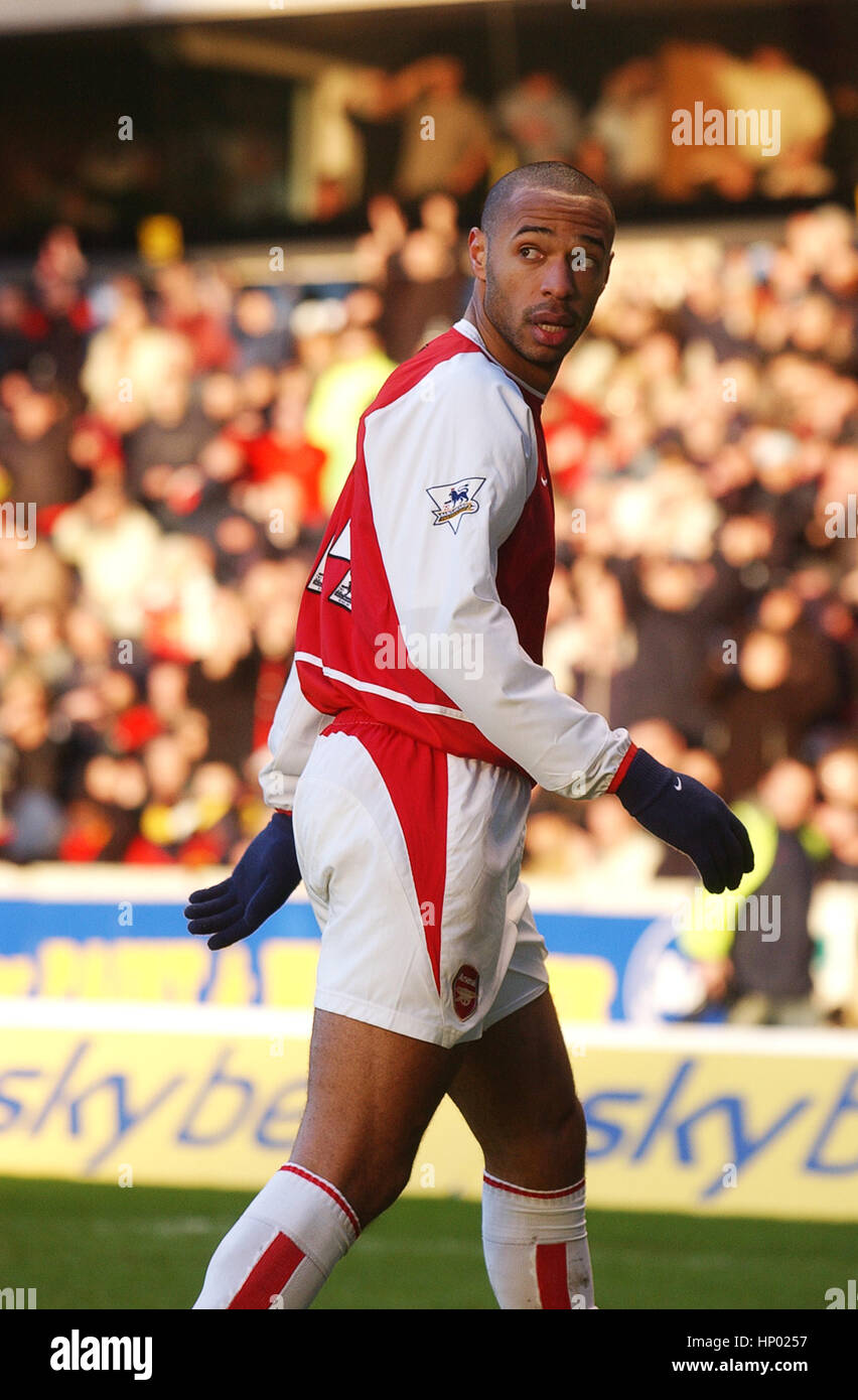 Thierry Henry Wolverhampton Wanderers v Arsenal 2004 Stock Photo - Alamy