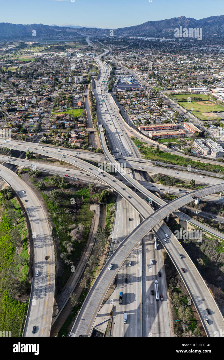 Los angeles highway cars hires stock photography and images Alamy