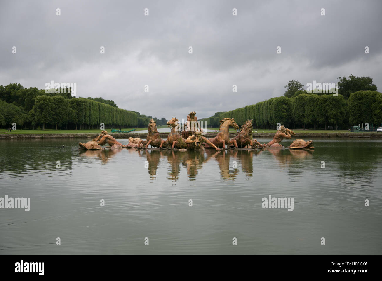 Pool at the gardens of the Palace of Versailles Stock Photo Alamy
