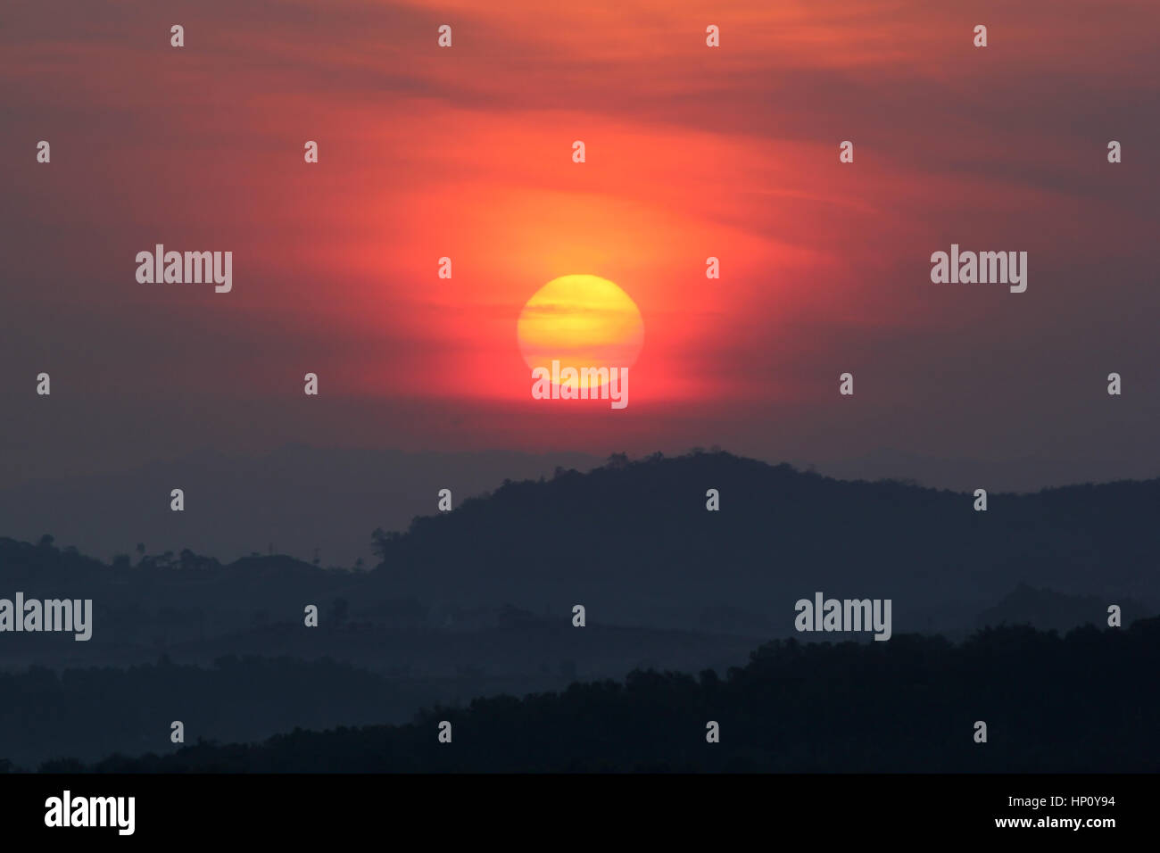 Beautiful sunset cloud hill hi-res stock photography and images - Alamy