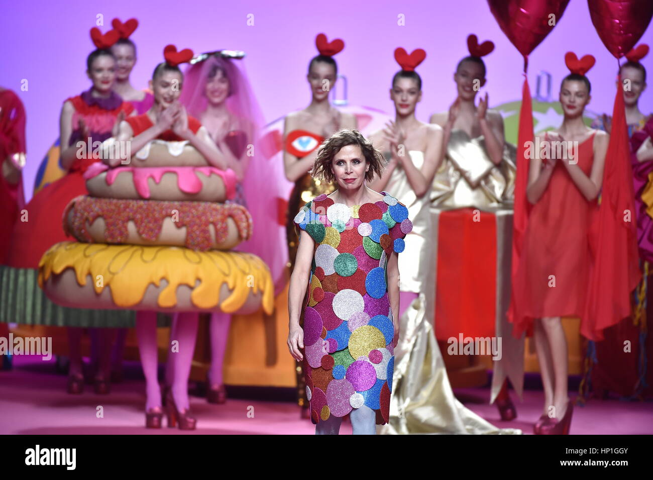 Page 11 - La Pasarela High Resolution Stock Photography and Images - Alamy