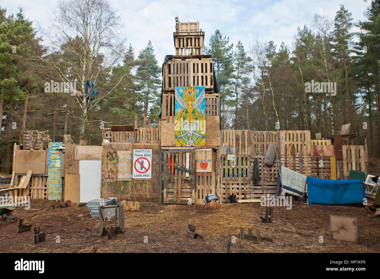 Abinger Forest, near Leith Hill, Coldharbour, Surrey, UK. 17th Feb, 2017. Anti fracking protesters makeshift fort constructed from wooden pallets, in Abinger Forest. Credit: Tony Watson/Alamy Live News Stock Photo