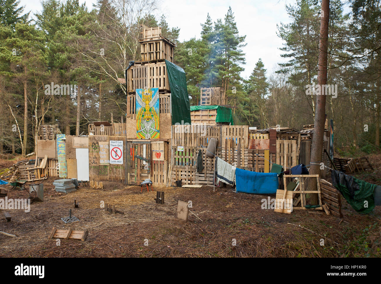 Abinger Forest, near Leith Hill, Coldharbour, Surrey, UK. 17th Feb, 2017. Anti fracking protesters makeshift fort constructed from wooden pallets, in Abinger Forest. Credit: Tony Watson/Alamy Live News Stock Photo