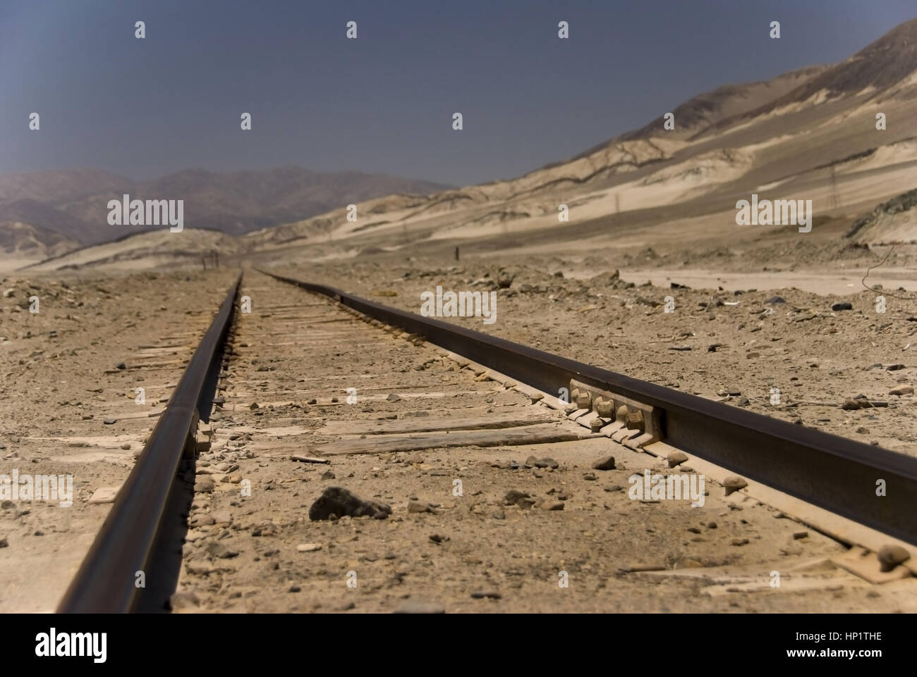 Bahngleise in der Atacama-Wueste, Chile, Suedamerika - railroad in Atacama Desert, Chile, South America Stock Photo