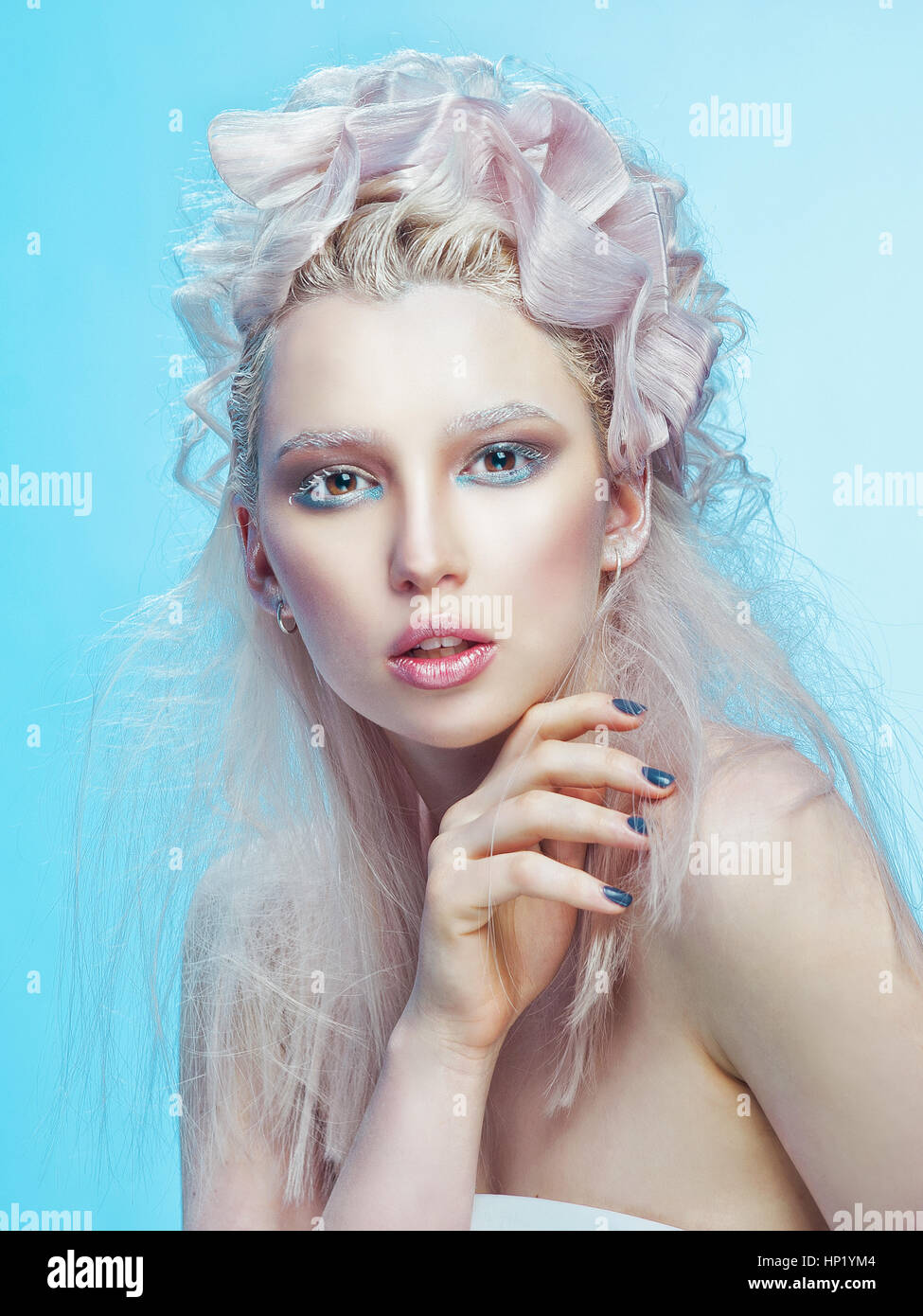 High Fashion Model Girl Stock Photo - Alamy