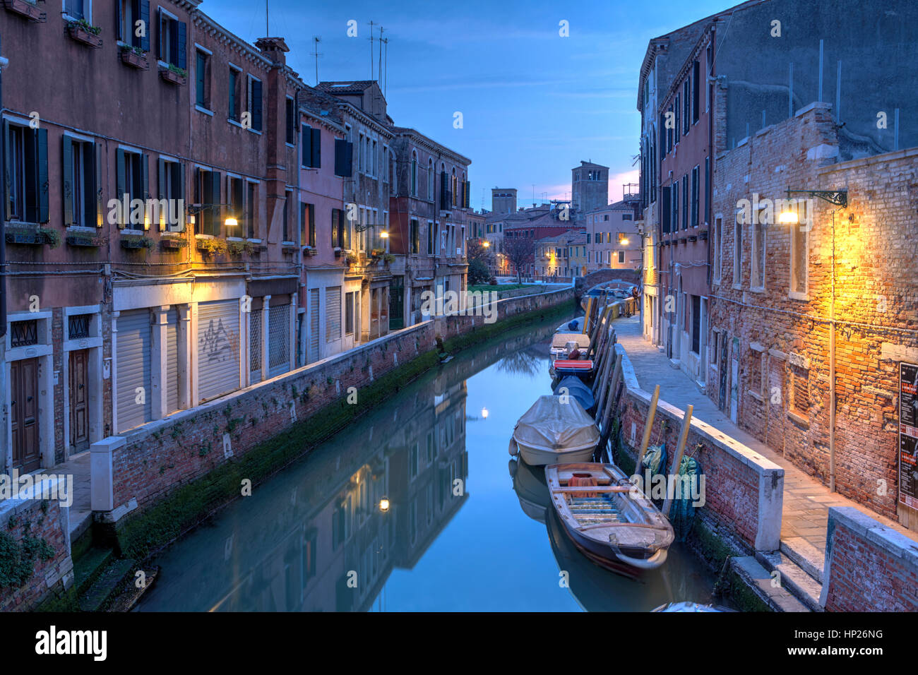 Venetian alley venice italy hi-res stock photography and images - Alamy