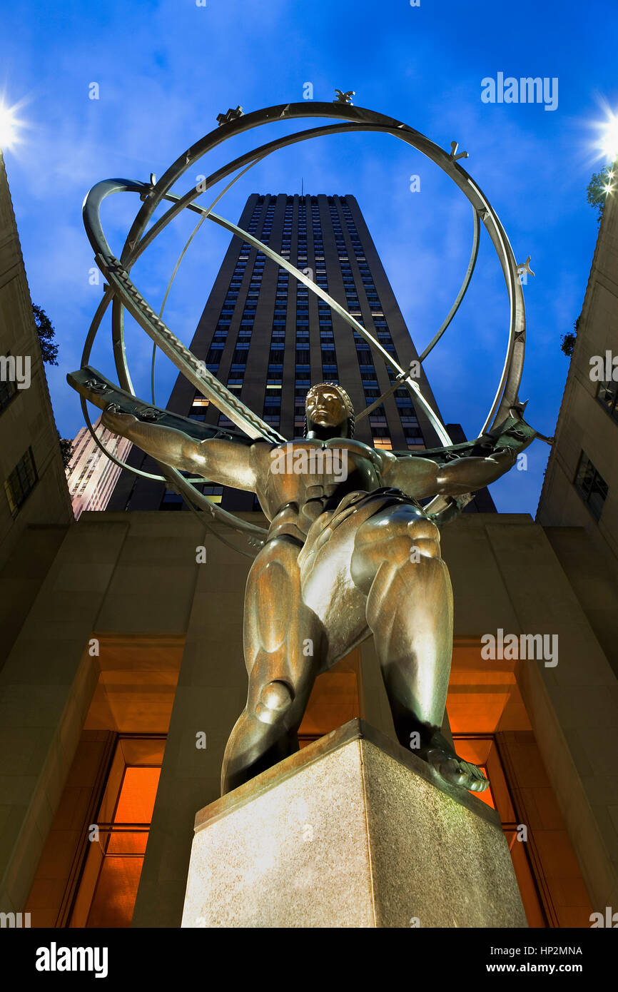 Statue of the god atlas in Rockefeller Plaza´s, New York City, USA