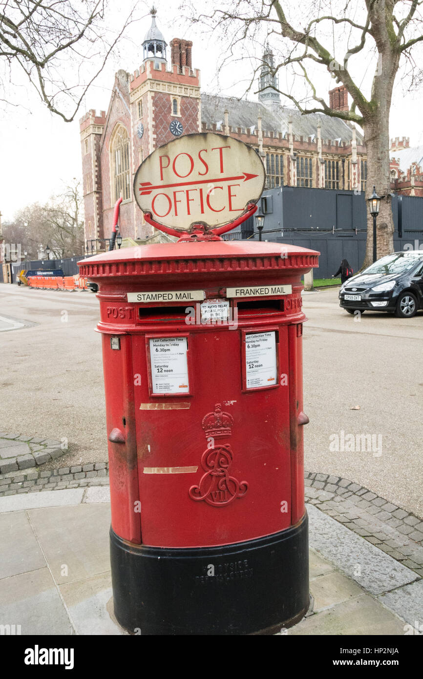 New square lincoln's inn hires stock photography and images Alamy