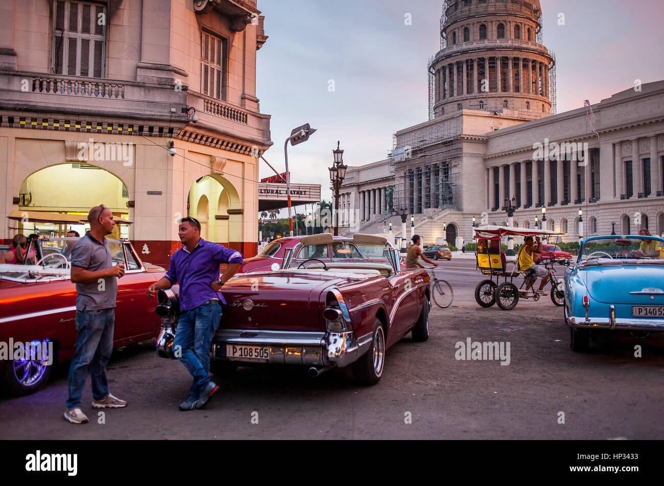 Taxi, cab, taxicab, vintage, car,Street scene in Parque Central, in