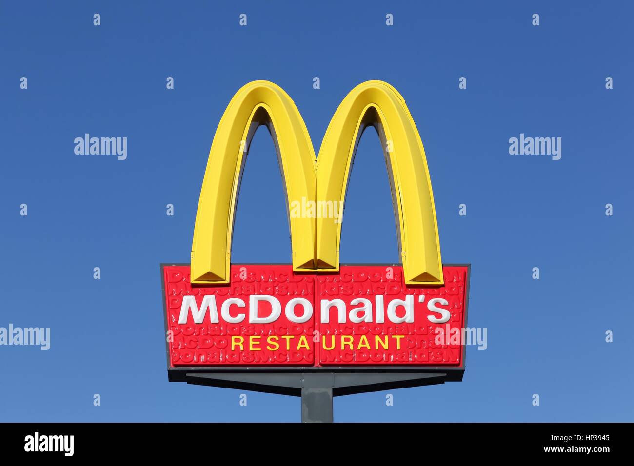 Mcdonalds logo board hi-res stock photography and images - Alamy