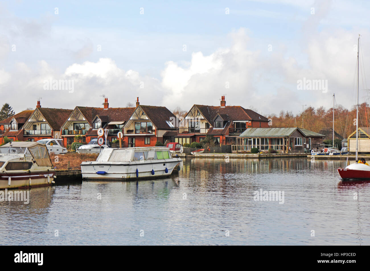 Riverside properties hires stock photography and images Alamy