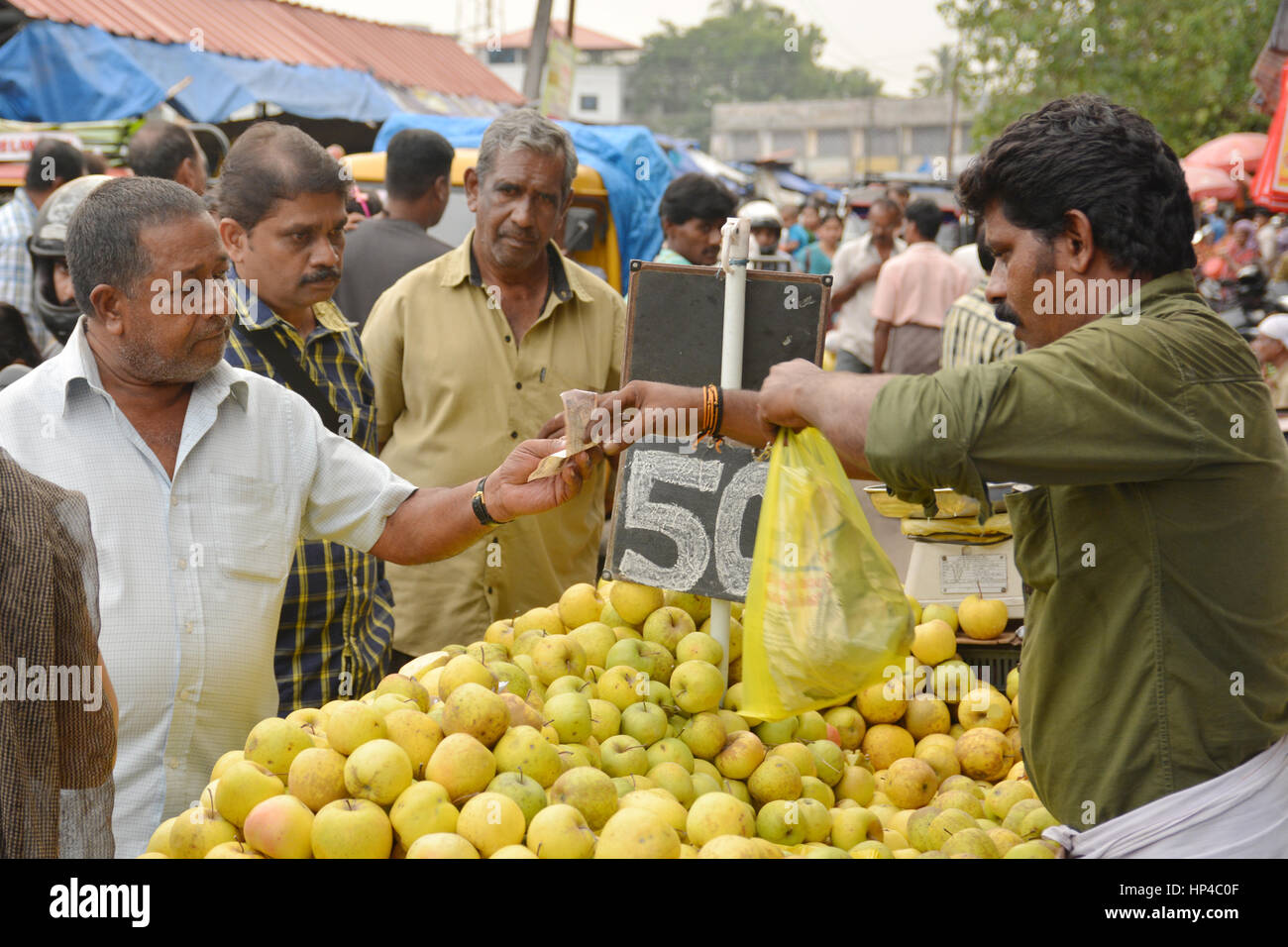 Mumbai, India November 6, 2015 Vegetable traders on indian crawford