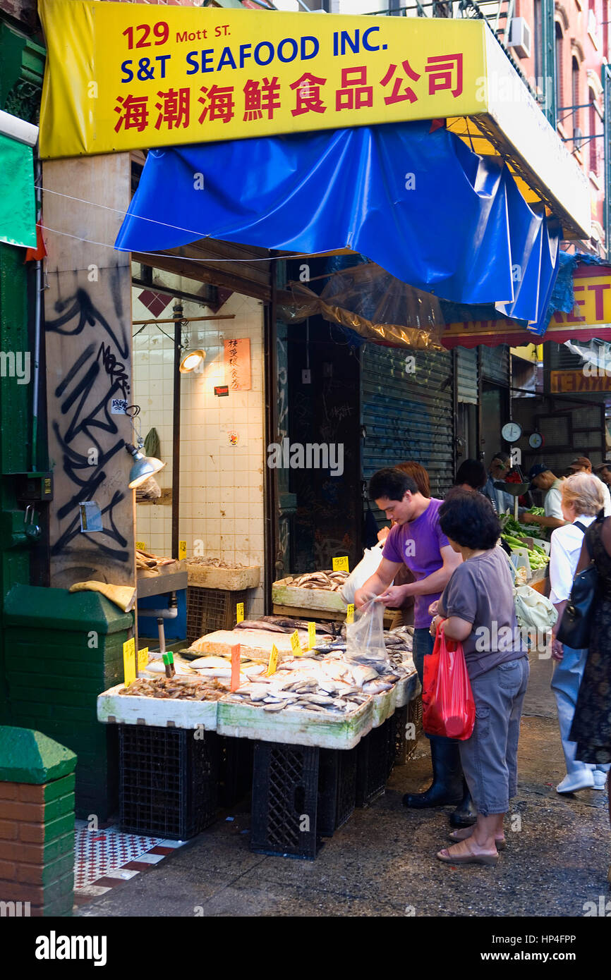 Fish Market Chinatown Stock Photos & Fish Market Chinatown Stock Images Alamy