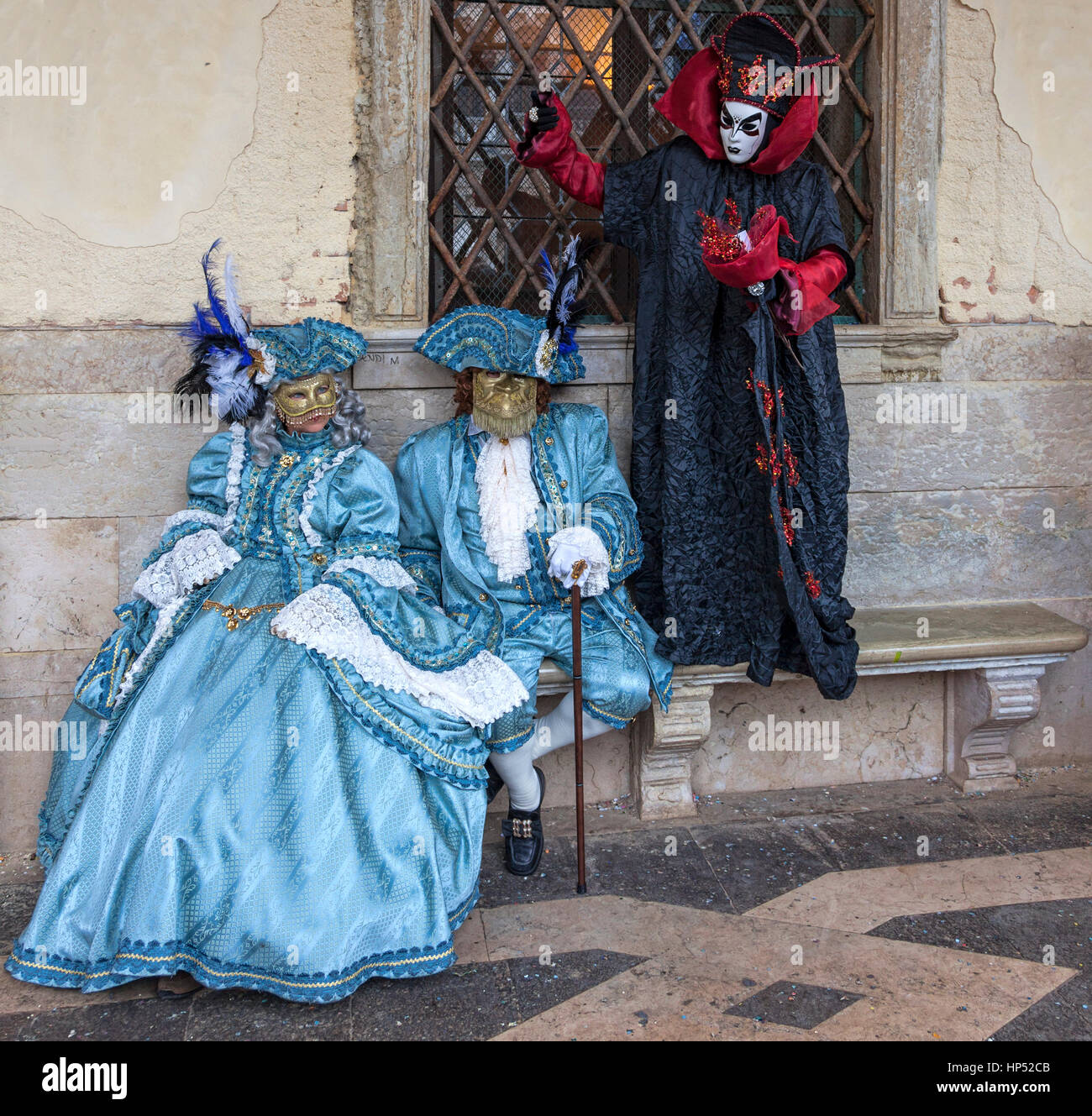 Venetian medieval costumes hi-res stock photography and images - Alamy